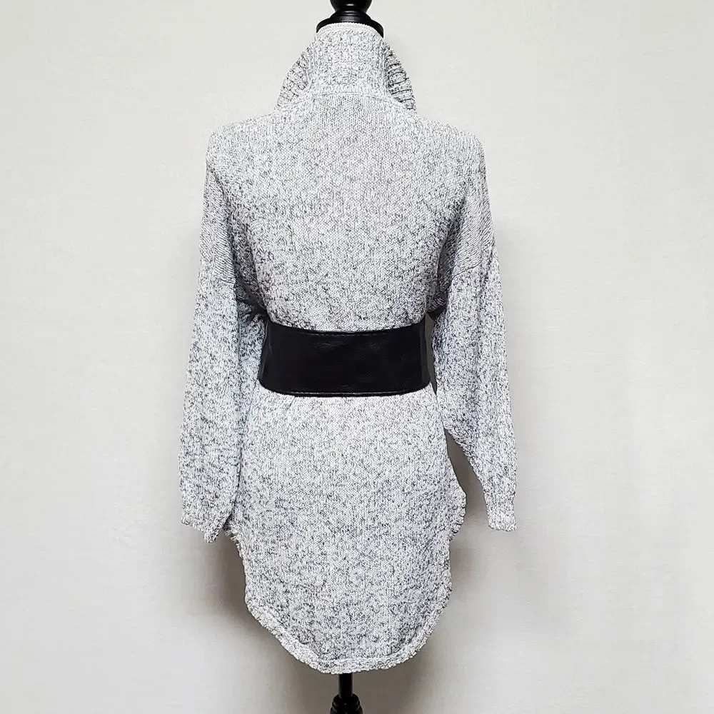 VINTAGE 1970s Erika Gray Black Speckle Knit High Low V-neck Wide Belt Dress M
